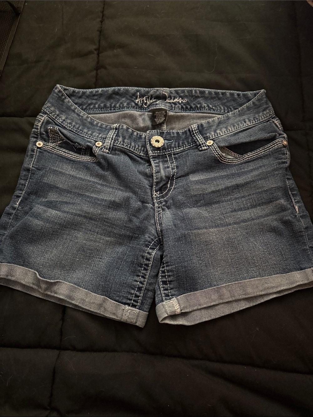 Ariya Blue Rolled-Hem Denim Shorts